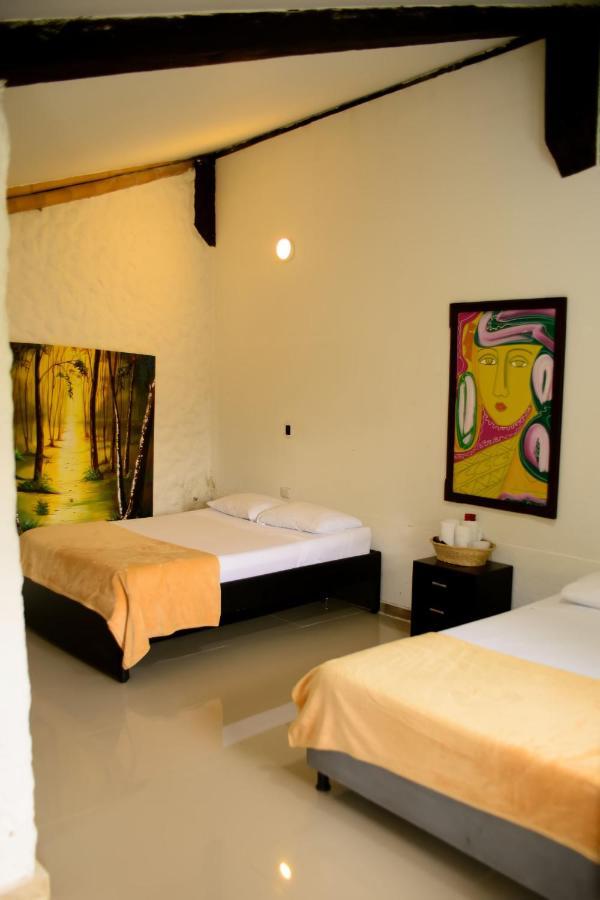 Hostal Loma *