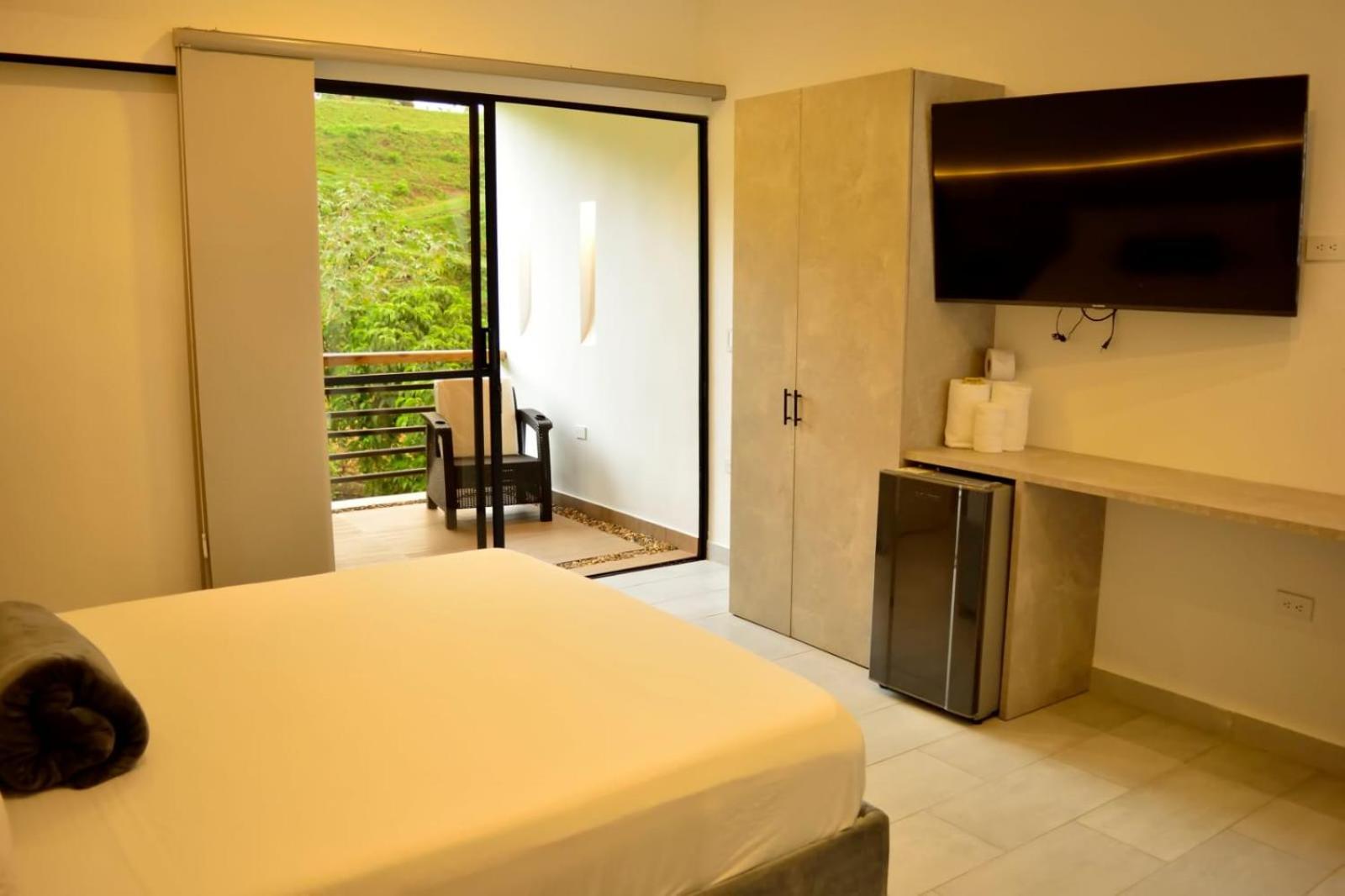 Loma Hostal