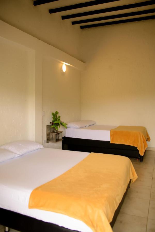 Loma Hostal *