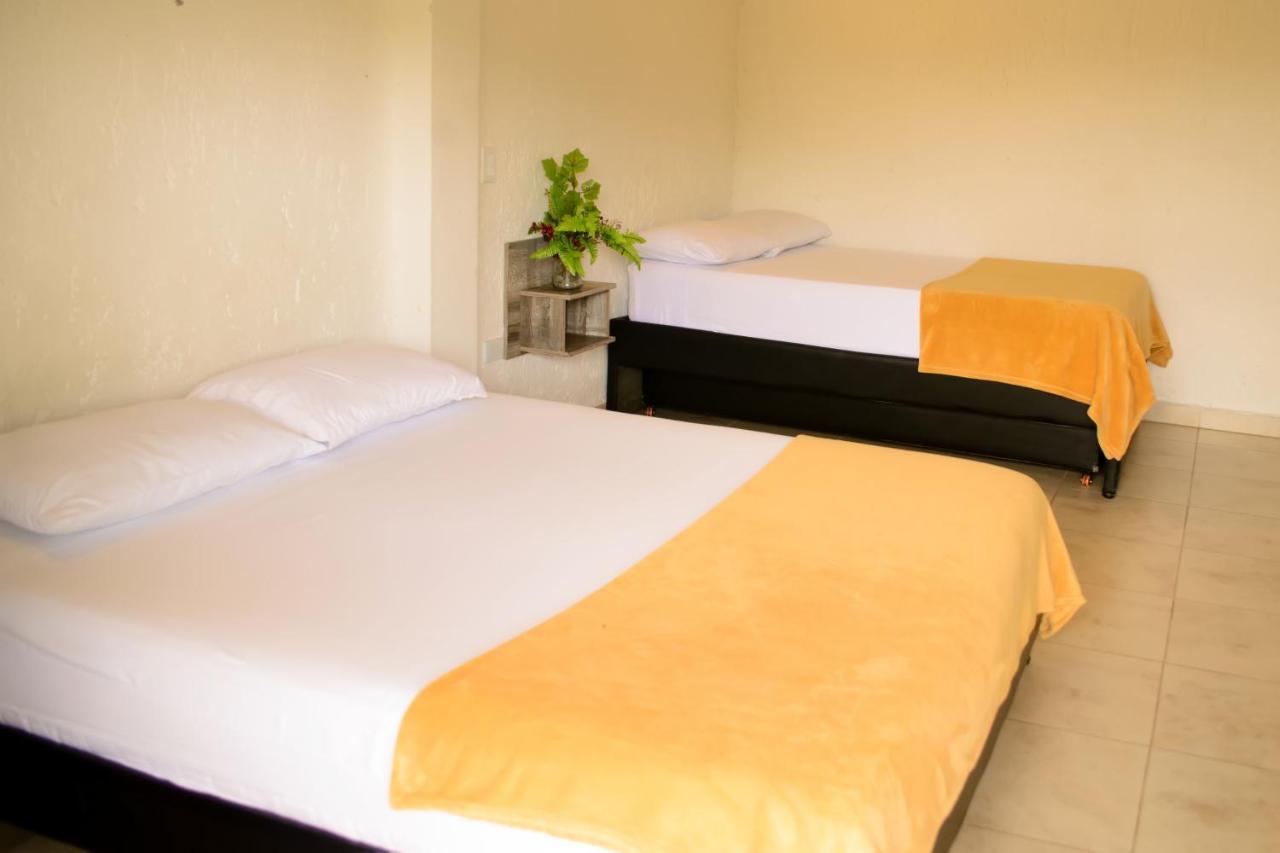 Hostal Loma *
