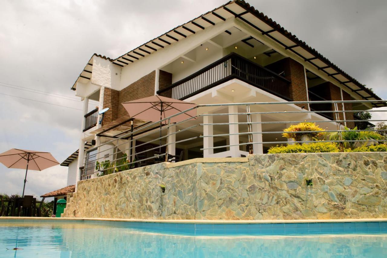 Hostal Loma *